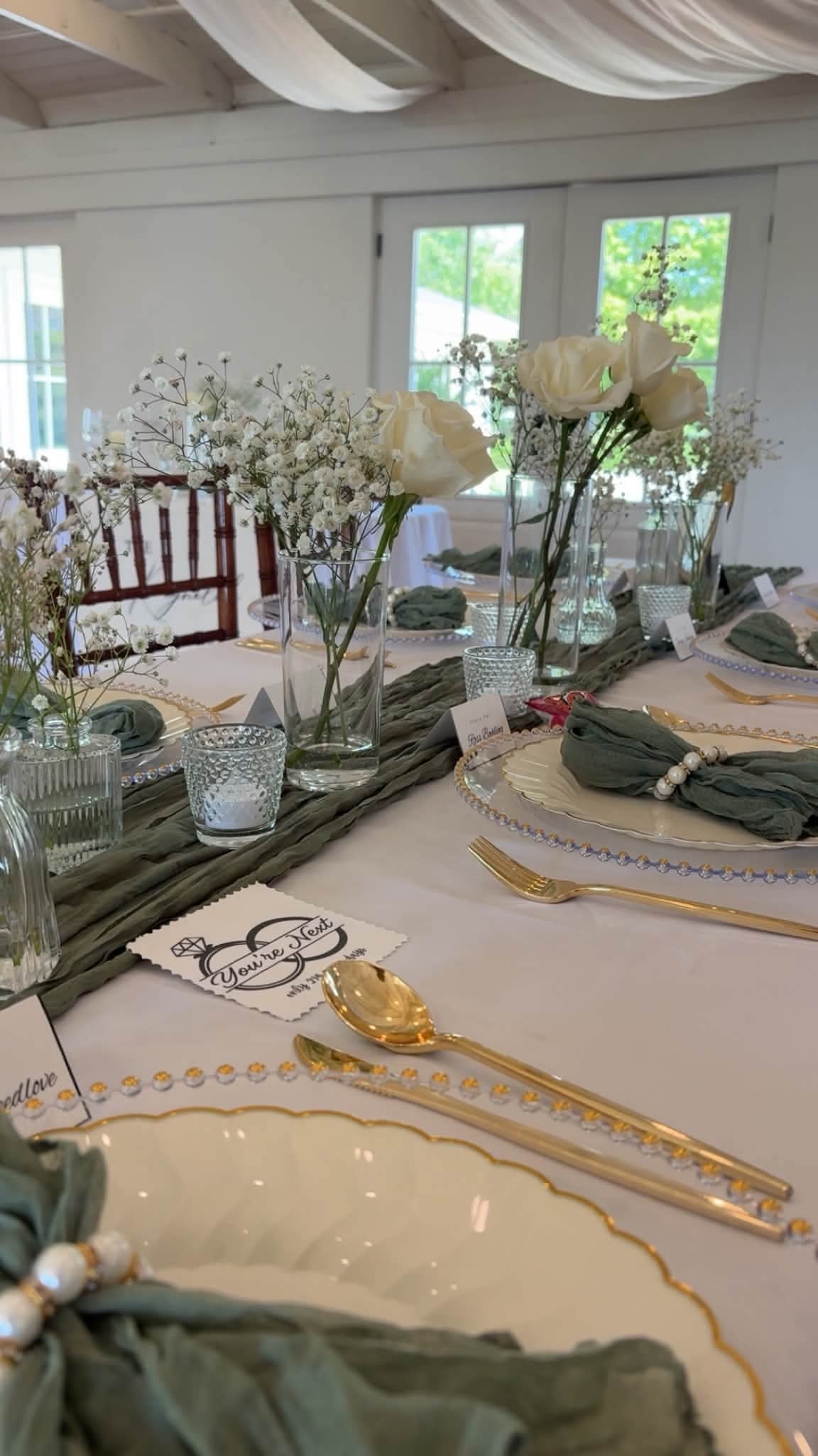 Elegant wedding reception table setting